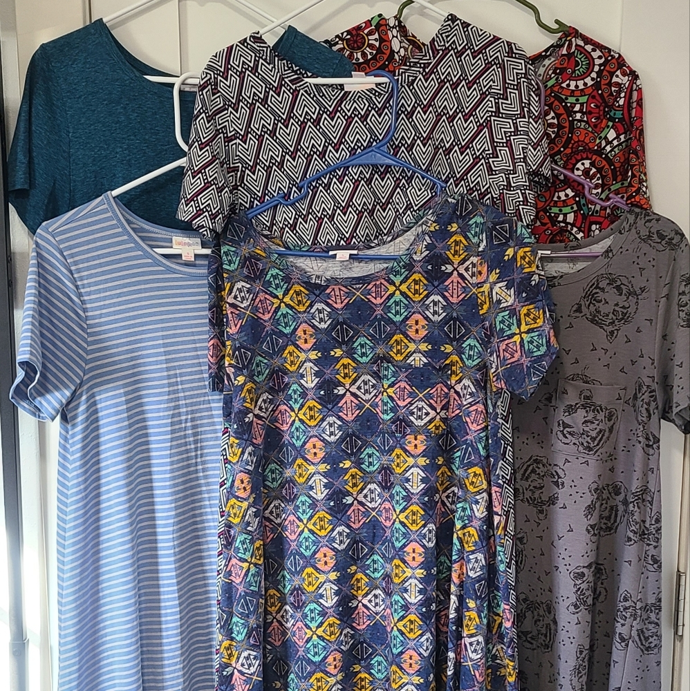 LOT 6 Lularoe Carly dresses size small